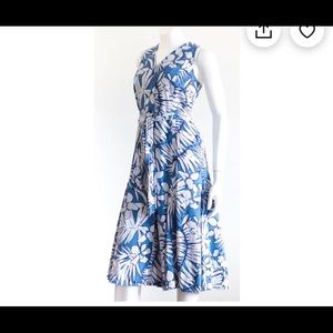 Talbots sleeveless belted dress with pleats size 6